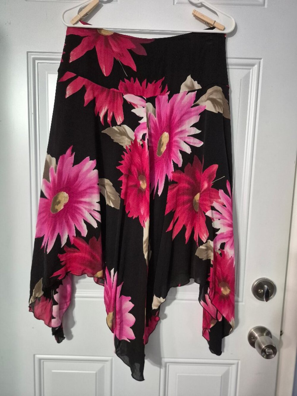 100% Silk Skirt. Nygard. Size 10. Floral - Picture 2 of 7